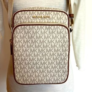 Michael Kors MD Jet set flight bag - NEW